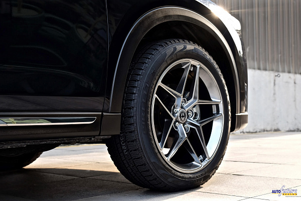Фото дисков HRE FF11 Серебро на Mazda CX-8