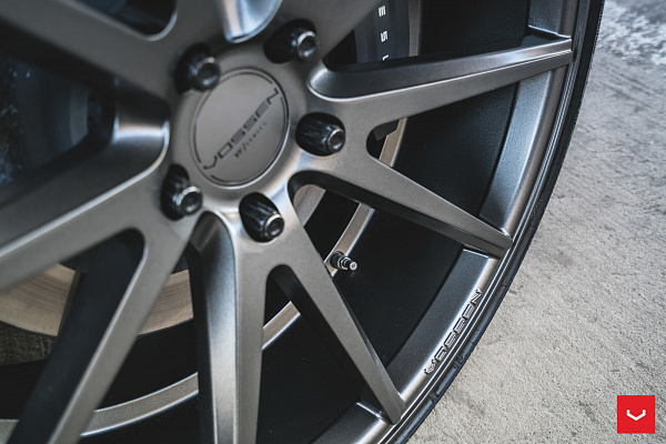Фото дисков Vossen VFS-1 Сатиновый графит на Tesla Model S