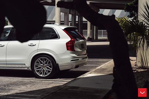 Фото дисков Vossen HF-7 Серебро на Volvo XC90 II