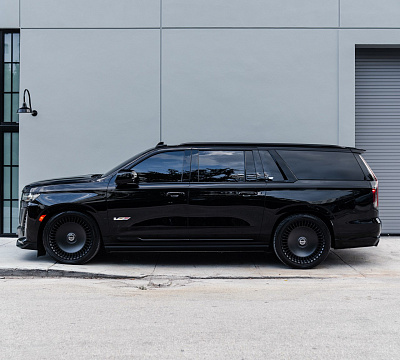 Фото дисков Brixton Forged LX16 на Cadillac Escalade V