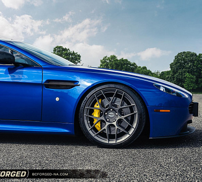 Фото дисков BC Forged KL12 на Aston Martin Vantage 3