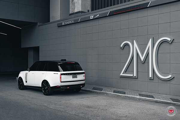 Фото дисков Vossen S17-12 Черный глянец на Land Rover Range Rover V