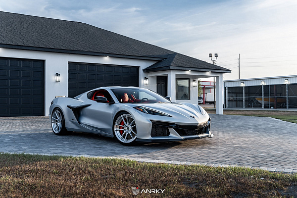 Фото дисков Anrky AN24 Глянцевый лак на Chevrolet Corvette C8