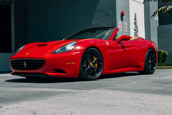 Фото дисков HRE P101 Черный сатин на Ferrari California