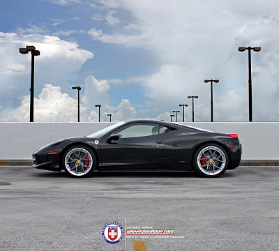 Фото дисков HRE S101 на Ferrari 458