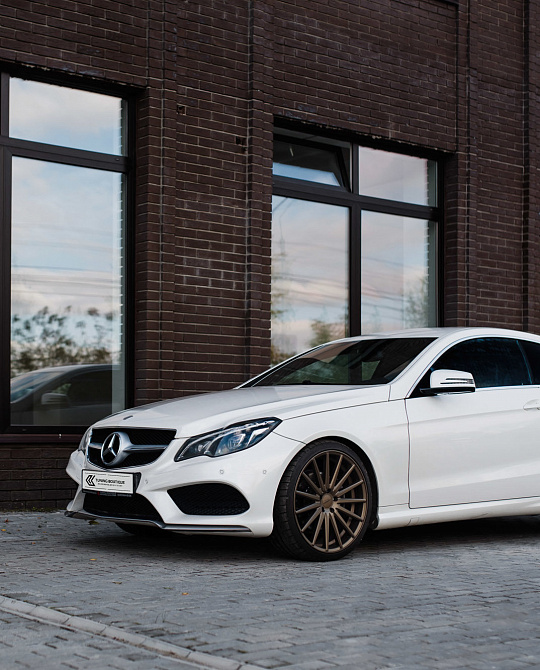 Фото дисков VFS-2 Сатиновая бронза на Mercedes-Benz E-Class (W212, S212, C207)