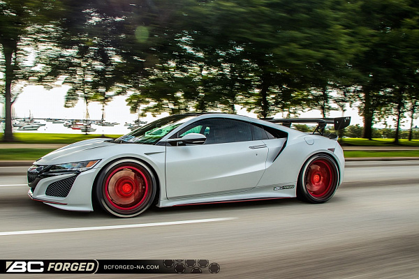Фото дисков BC Forged HCA218 Красный глянец на Acura NSX II