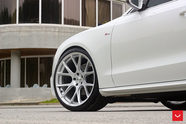 Фото дисков Vossen VFS-6 Серебро на Audi A/S/RS 5 (8T)