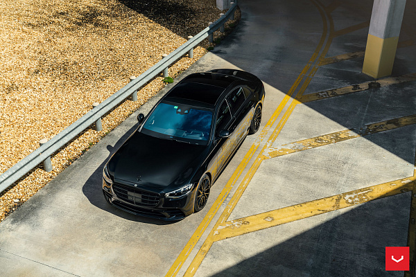 Фото дисков Vossen HF-4T Черный глянец на Mercedes-Benz S-Class (W223)