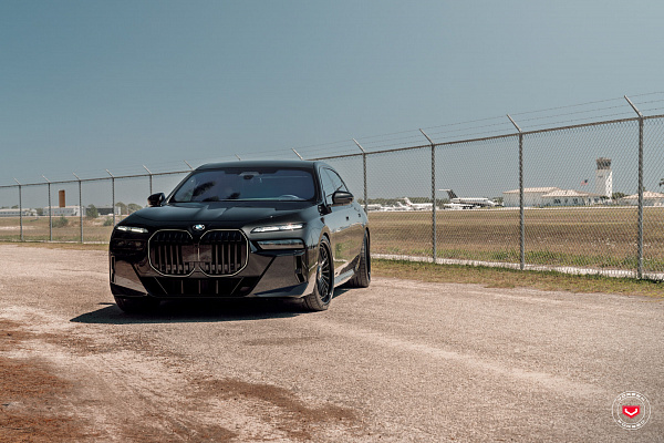 Фото дисков Vossen GEN-04 (3-piece) Черный глянец на BMW 7 (G70)