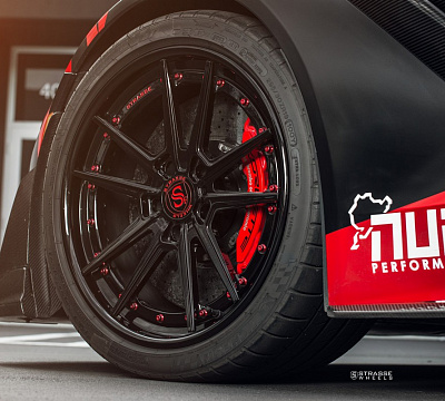 Фото дисков Strasse Wheels SV1 Deep Concave FS на Chevrolet Corvette C7