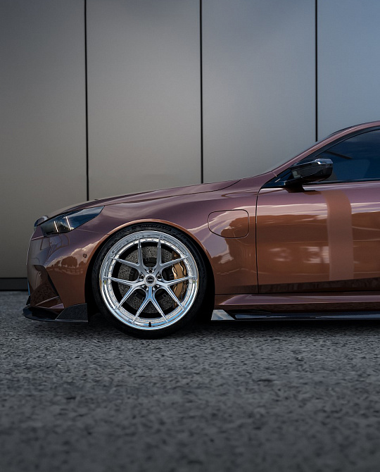 Фото дисков R0550 PS Полированный лак на BMW 5/M5 (G60/G90)