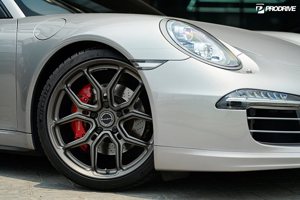 Фото дисков Brixton Forged CM5-R Глянцевый темный лак на Porsche 911 VII