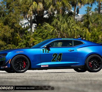Фото дисков BC Forged RZ05 на Chevrolet Camaro VI