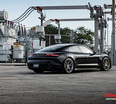 Фото дисков Vossen RS74 на Porsche Taycan I