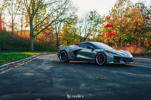 Фото дисков Anrky AN31 Черный глянец на Chevrolet Corvette C8