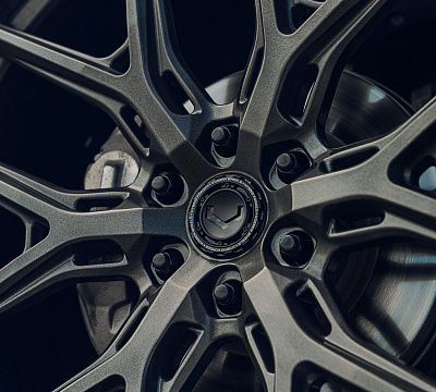 Фото дисков Vossen HF6-4 на Chevrolet Suburban XII