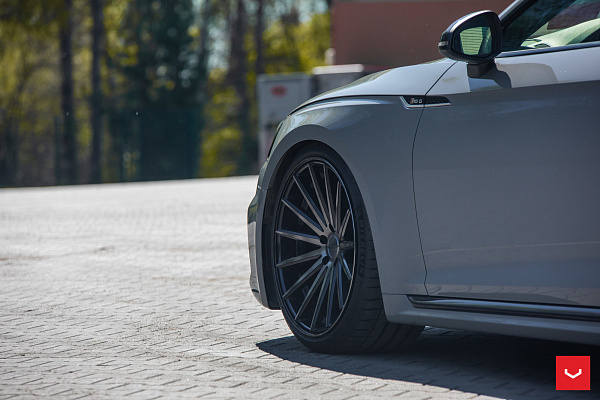 Фото дисков Vossen VFS-2 Глянцевый темный лак на Audi A/S/RS 5 (F5)