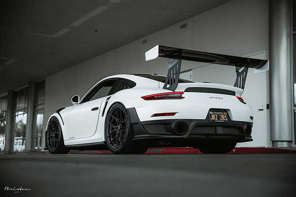 Фото дисков Brixton Forged CM5-R Черный матовый на Porsche 911 VII