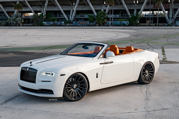 Фото дисков Strasse Wheels SV15T Deep Concave Duoblock RR Черный глянец на Rolls-Royce Ghost I