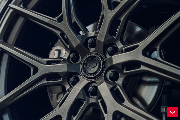 Фото дисков Vossen HF6-4 Глянцевый графит на Chevrolet Suburban XII