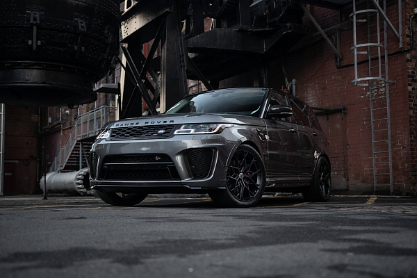 Фото дисков HRE FF10 Черный сатин на Land Rover Range Rover Sport II