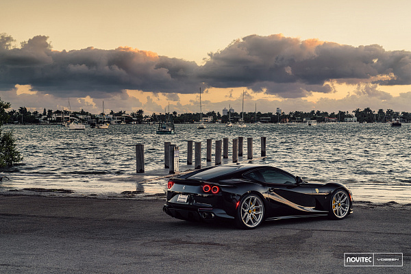 Фото дисков NOVITEC NF11 Глянцевый лак на Ferrari 812
