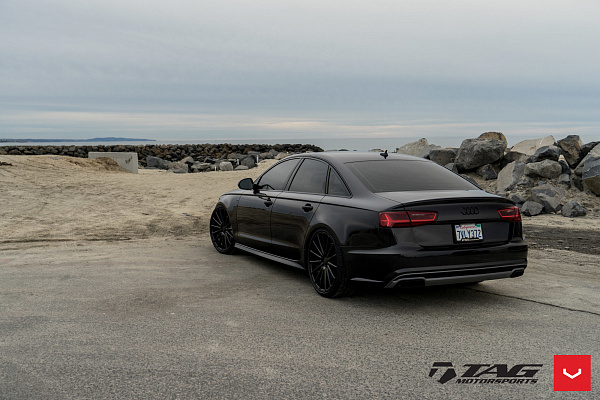 Фото дисков Vossen VFS-2 Черный глянец на Audi A/RS 6 (C7)