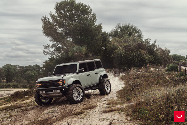 Фото дисков Vossen HFX-1 (6-Lug) Серебро на Ford Bronco
