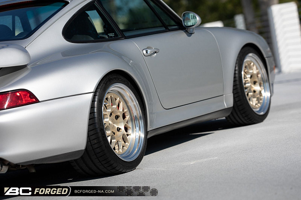 Фото дисков BC Forged MHE28 Глянцевая шампань на Porsche 911 IV