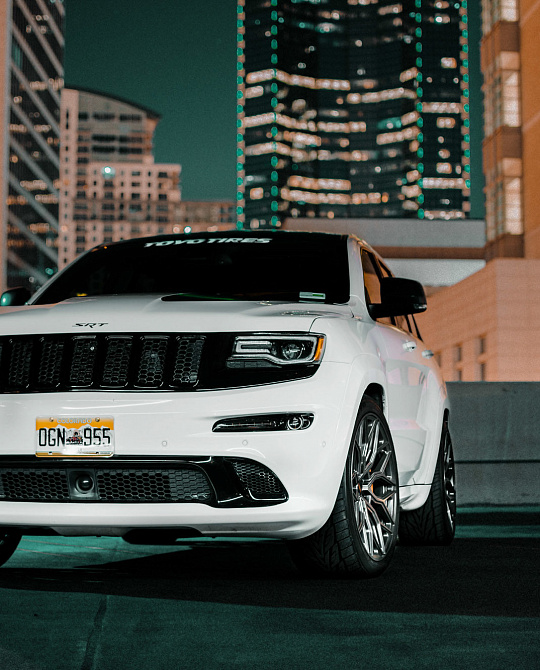Фото дисков HF-2 Сатиновый графит на Jeep Grand Cherokee IV