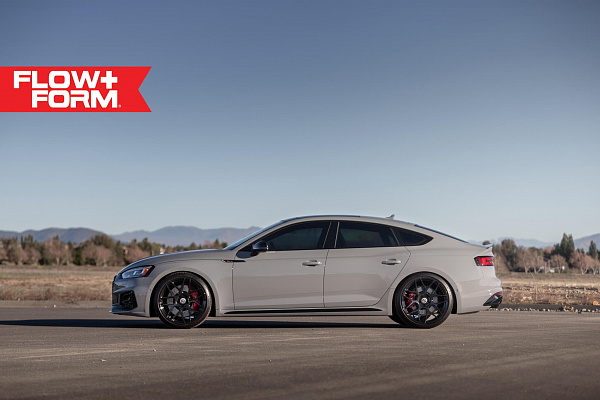 Фото дисков HRE FF01 Черный глянец на Audi A/S/RS 5 (F5)