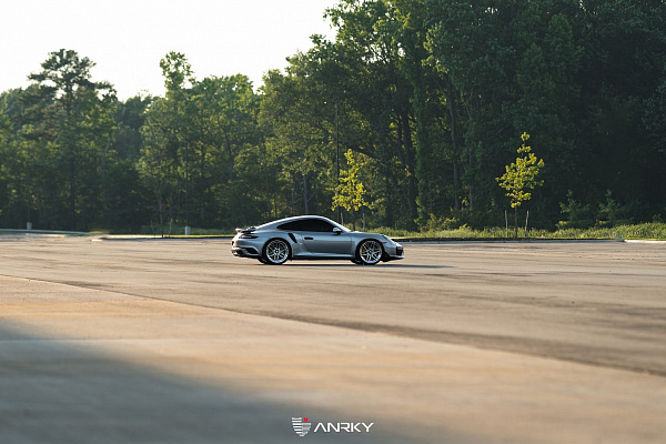 Фото дисков Anrky AN26 Полированный лак на Porsche 911 VII