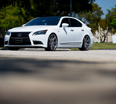 Фото дисков Vossen CG-207 на Lexus LS IV