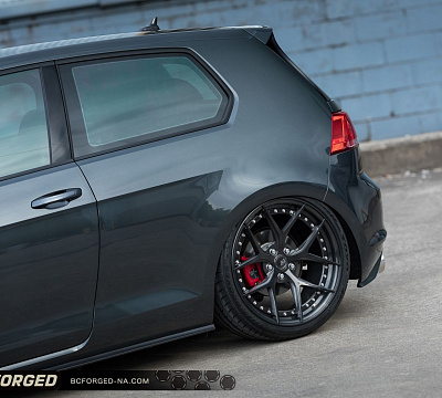 Фото дисков BC Forged HCS21 на Volkswagen Golf VII