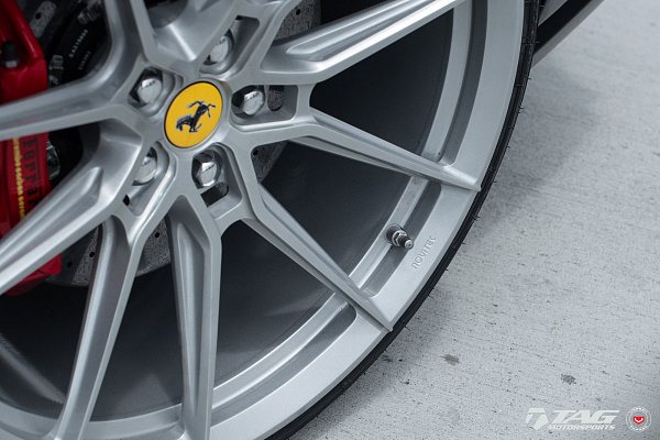 Фото дисков NOVITEC NF8 Серебро на Ferrari Portofino