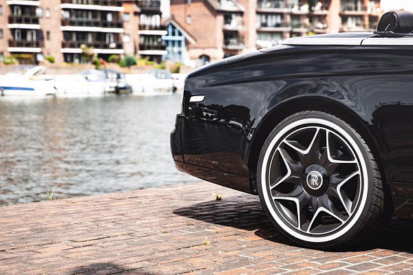 Фото дисков Kahn Split 6  на Rolls-Royce Phantom