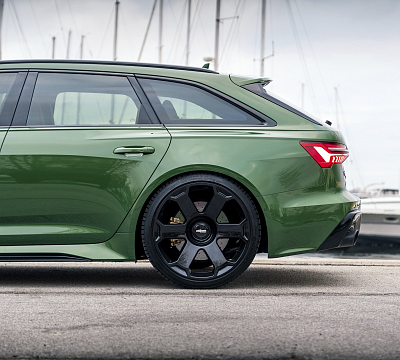 Фото дисков Rotiform AVS на Audi A/RS 6 (C8)