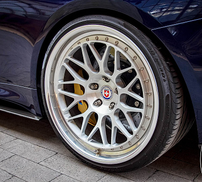 Фото дисков HRE 300 на BMW 4/M4 (F32/F82)