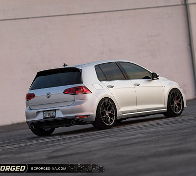 Фото дисков BC Forged KL01 на Volkswagen Golf VII