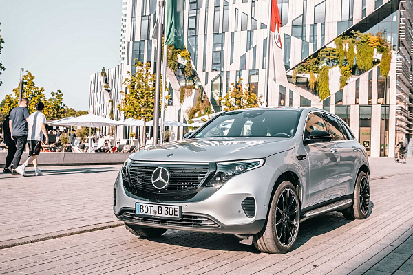 Фото дисков BRABUS Monoblock Z (Platinum Edition) Черный глянец на Mercedes-Benz EQC