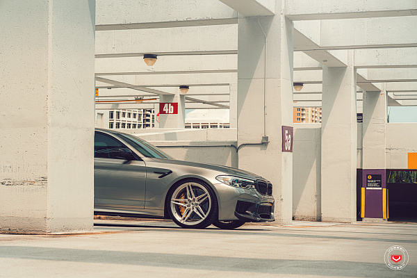 Фото дисков Vossen EVO-1R Глянцевый лак на BMW 5/M5 (G30/F90)
