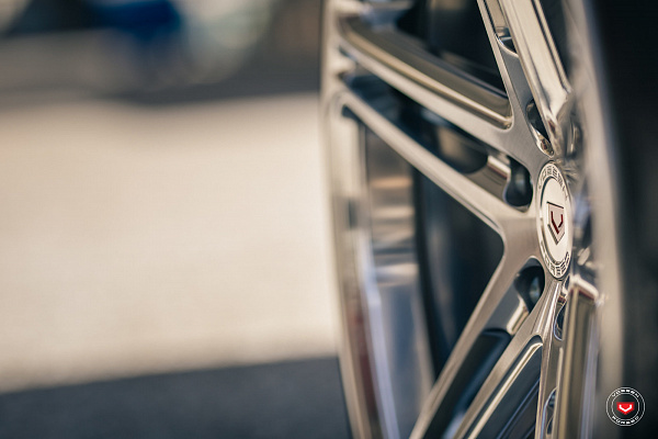 Фото дисков Vossen CG-202 Глянцевый лак на Audi Q3 (8U)