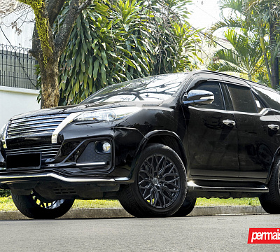 Фото дисков Vossen HF6-3 на Toyota Fortuner II