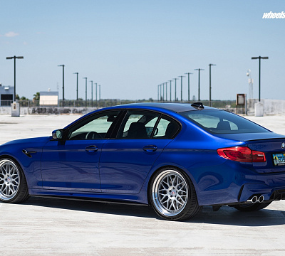 Фото дисков HRE 300 на BMW 5/M5 (G30/F90)