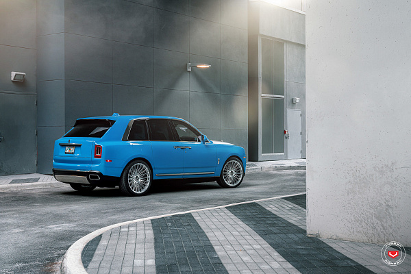 Фото дисков Vossen S17-14 Глянцевый лак на Rolls-Royce Cullinan