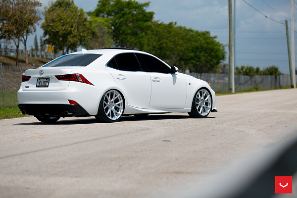 Фото дисков Vossen VFS-6 Серебро на Lexus IS II