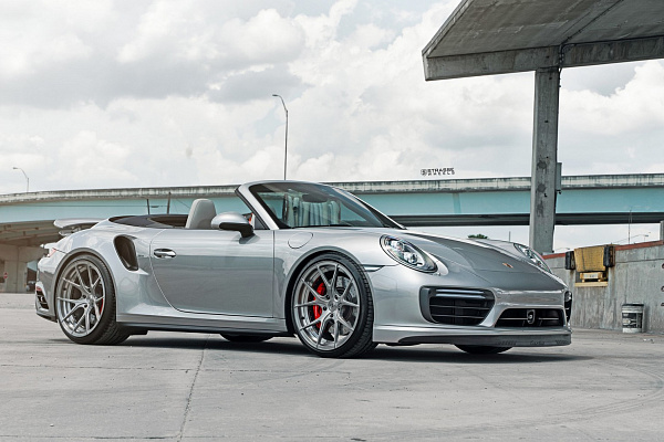 Фото дисков Strasse Wheels SM5R Deep Concave Duoblock Глянцевый тонированный лак на Porsche 911 VII