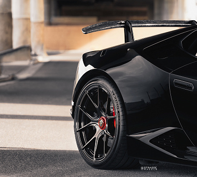 Фото дисков Strasse Wheels SM5R Deep Concave Monoblock на Lamborghini Huracan