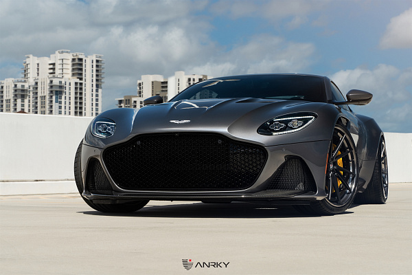 Фото дисков Anrky AN33 Черный сатин на Aston Martin DBS 3